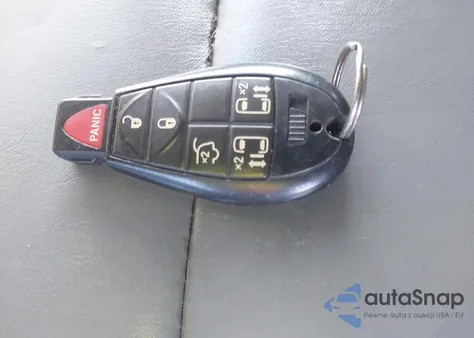 2010 Volkswagen Routan Se z USA, uszkodzony, nr VIN 2V4RW3D10AR424463